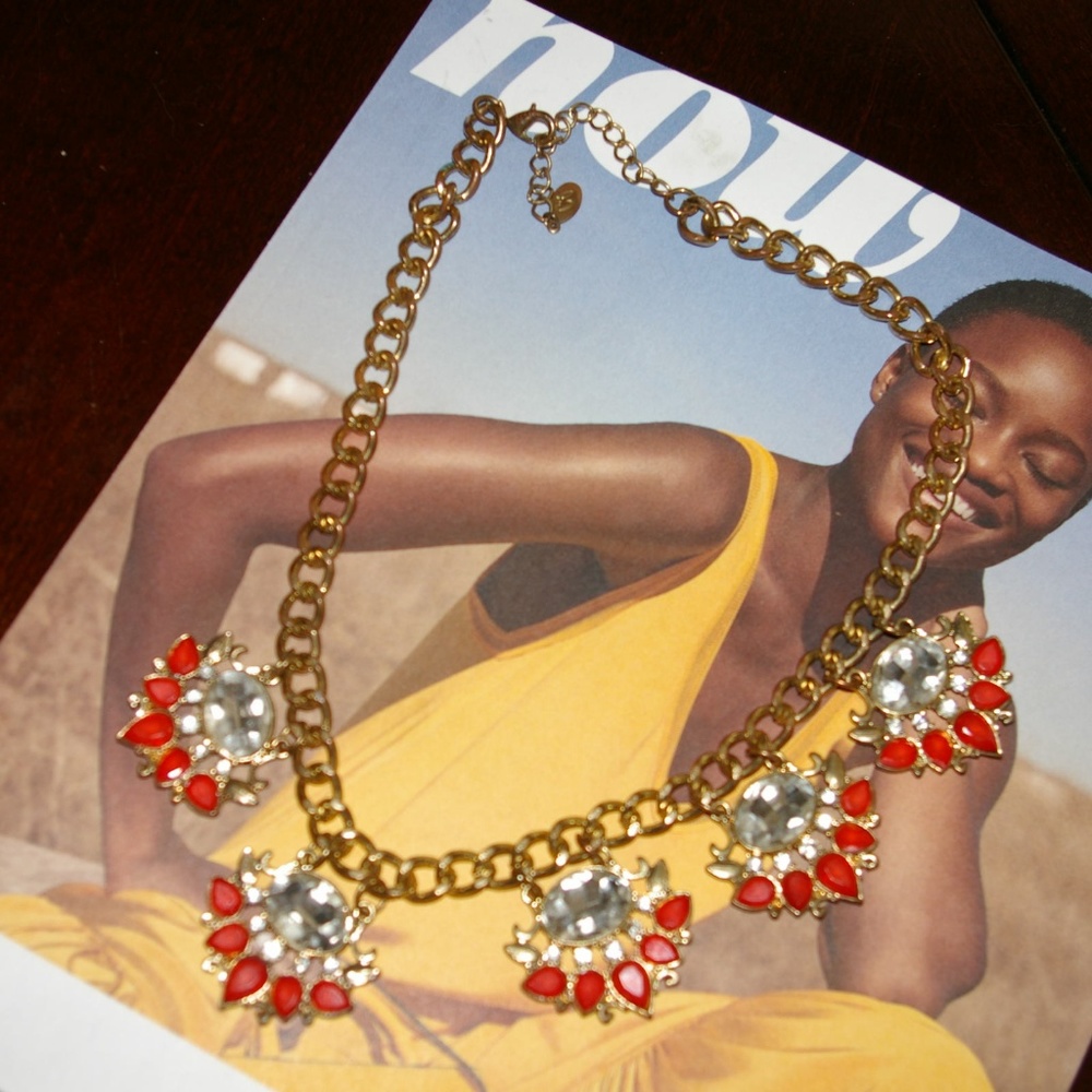 statement necklace - Picture 2 of 3